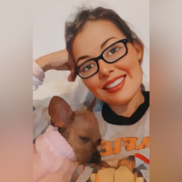 Meet your Posher, Cristina - Picture 1 of 1